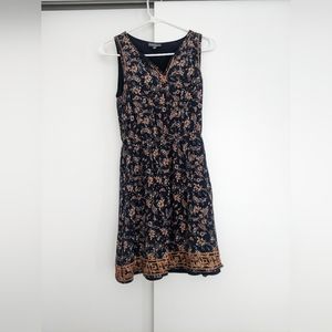Dress with Embroidery xs